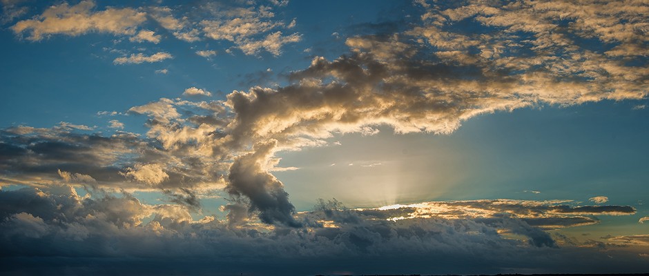 What gives clouds their shape? © Getty Images